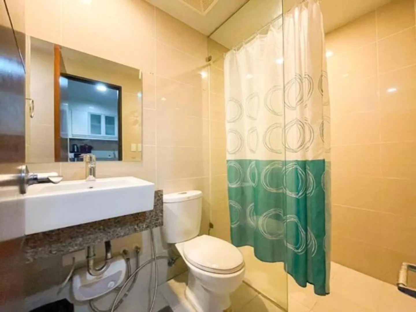 Upscale Bgc Experience 1Br Condo #Oursw17C2 Manila 0*,  Philippines